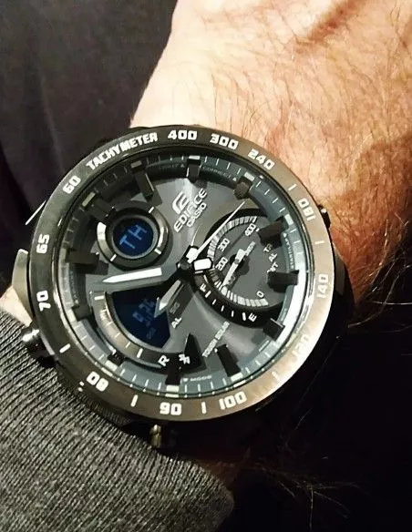 Casio Edifice Montre ECB-900MDC-1A