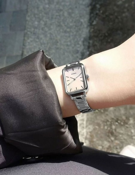 Casio Montre Femme LTP-V009D-4EUDF