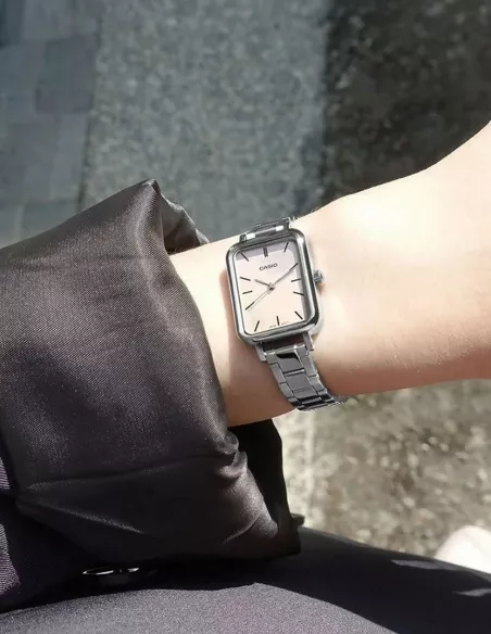Casio Montre Femme LTP-V009D-4EUDF