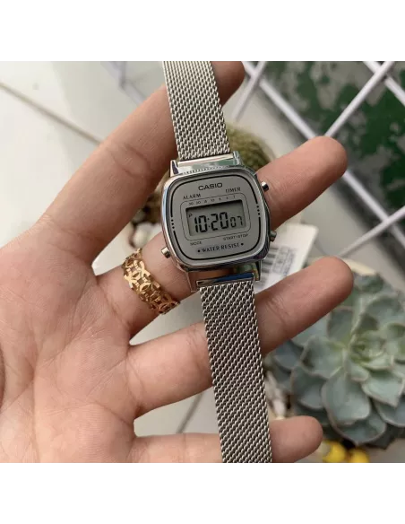 Casio Montre Femmes LA670WEM-7DF